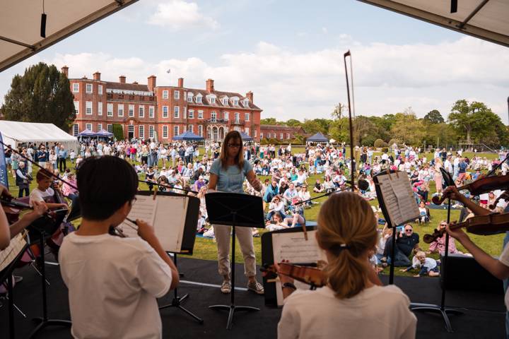 W Arts Festival 75 338 Arts Festival Orchestra & Crowd