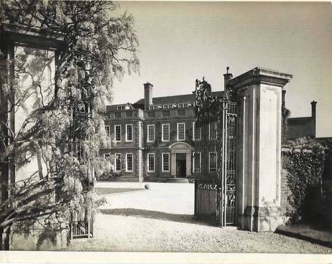 Walhamton House Archive